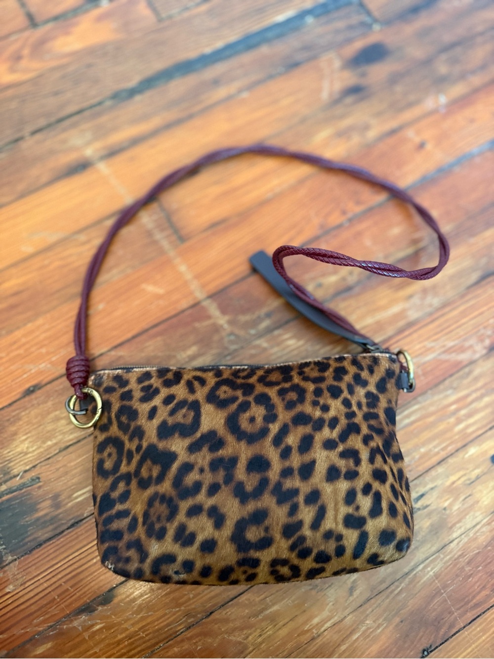 Parker Thatch Crossbody Strap in Wine